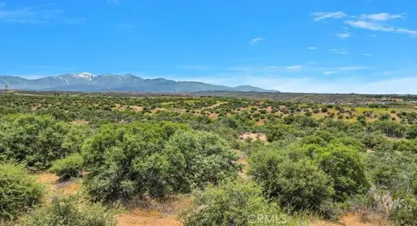 3 Smith, Phelan, CA 92371