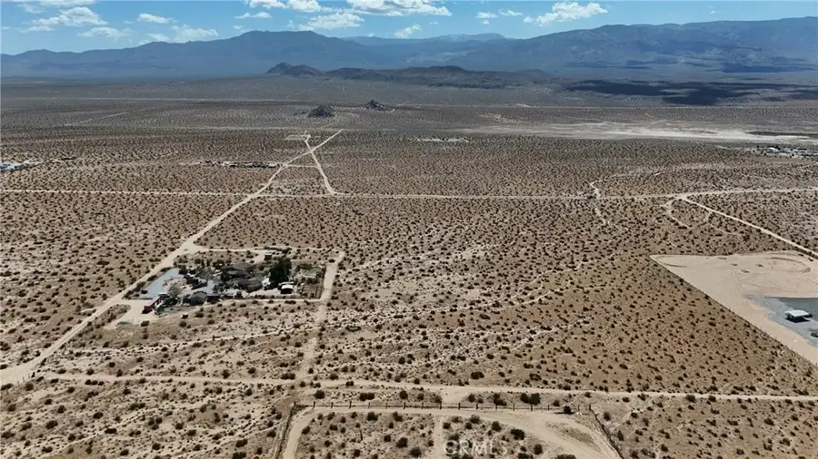 709 East End, Lucerne Valley, CA 92356 - #2