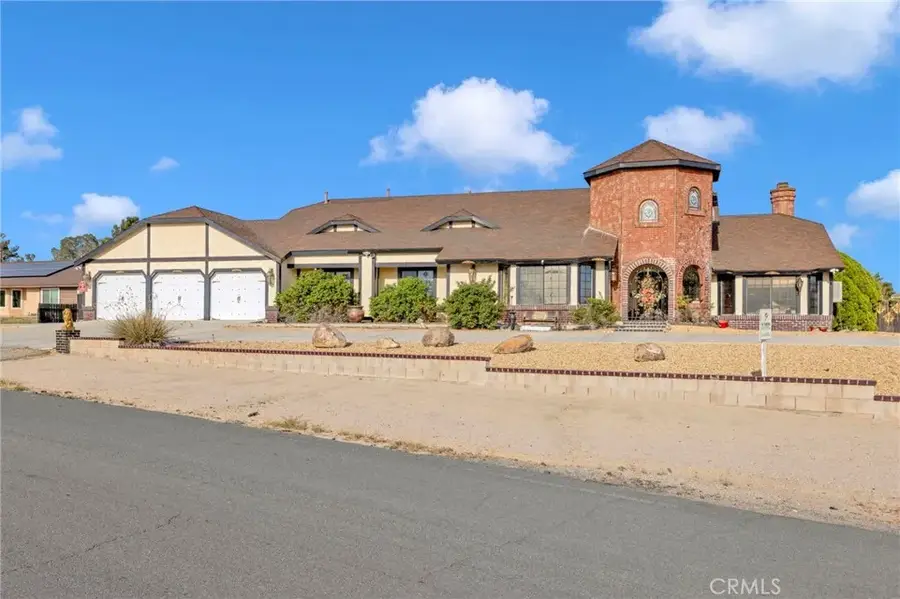 13889 Olathe Road, Apple Valley, CA 92307 - #2