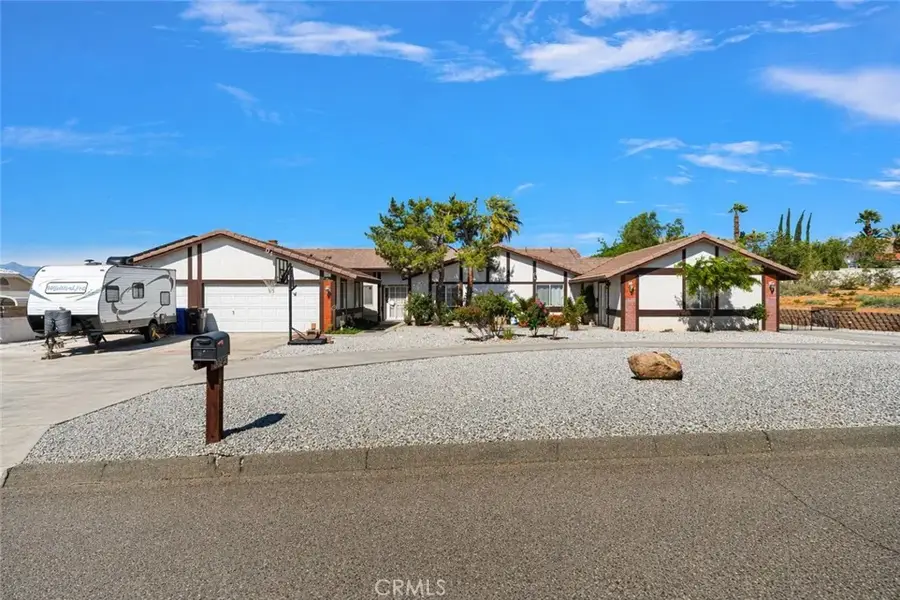 16258 Chiwi, Apple Valley, CA 92307 - #3