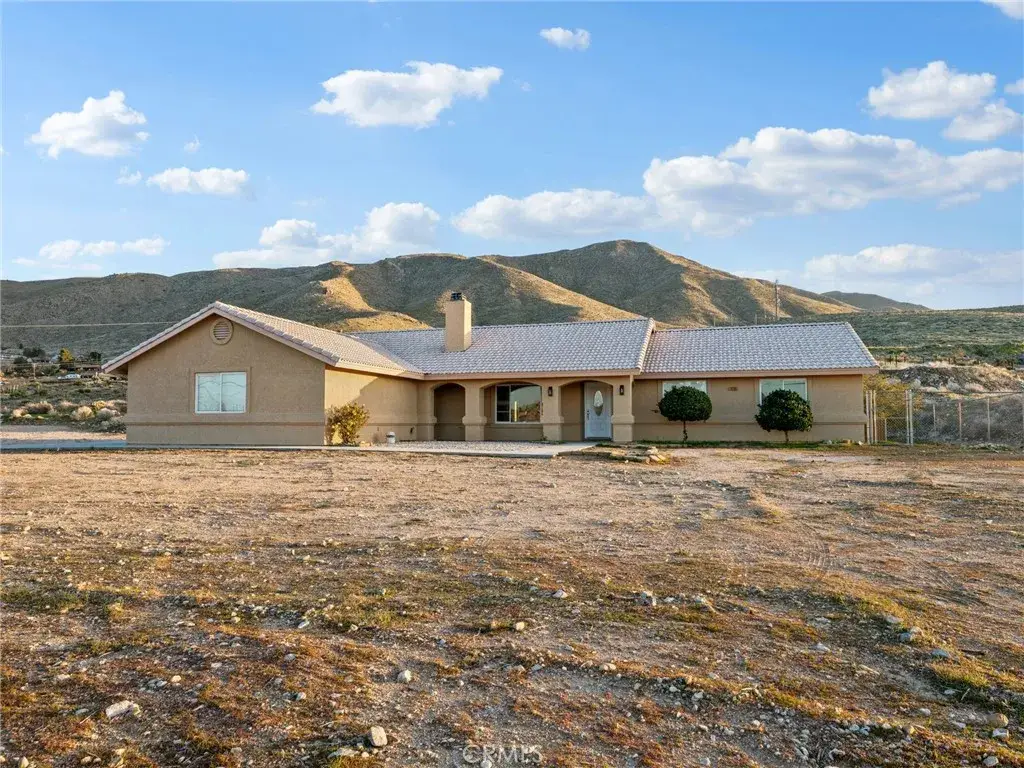 9230 Allegra Vista, Apple Valley, CA 92308 - #1