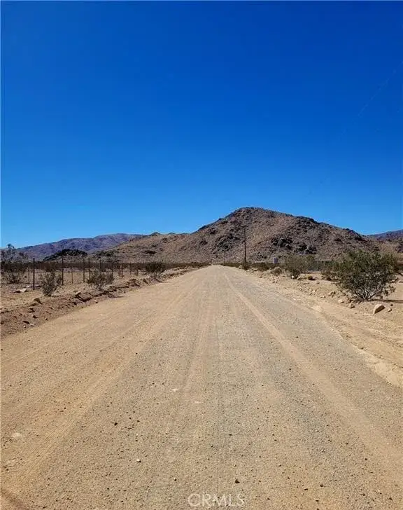 800 Chrysolite, Lucerne Valley, CA 92356