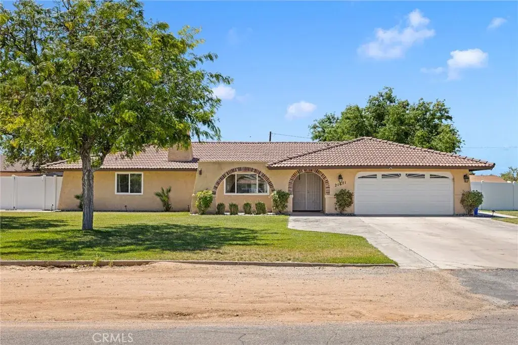 21671 Standing Rock, Apple Valley, CA 92307 - #1