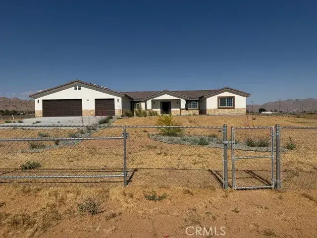 16925 Nanticoke, Apple Valley, CA 92307 - #1