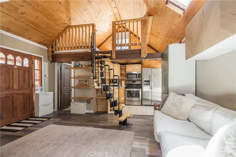 793 Los Angeles, Sugarloaf, CA 92386 - #2