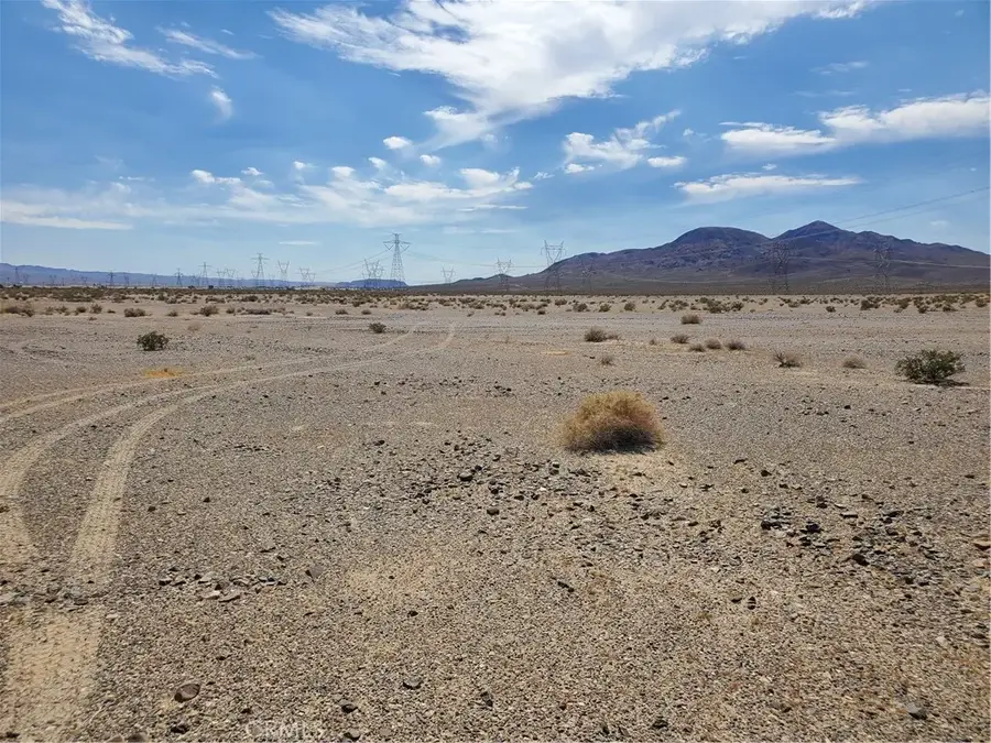 37211 Paradise Springs, Yermo, CA 92398 - #2
