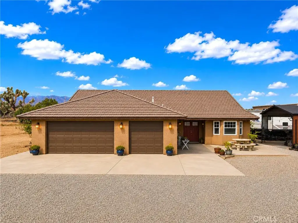 6738 Tamarisk Avenue, Hesperia, CA 92344 - #1