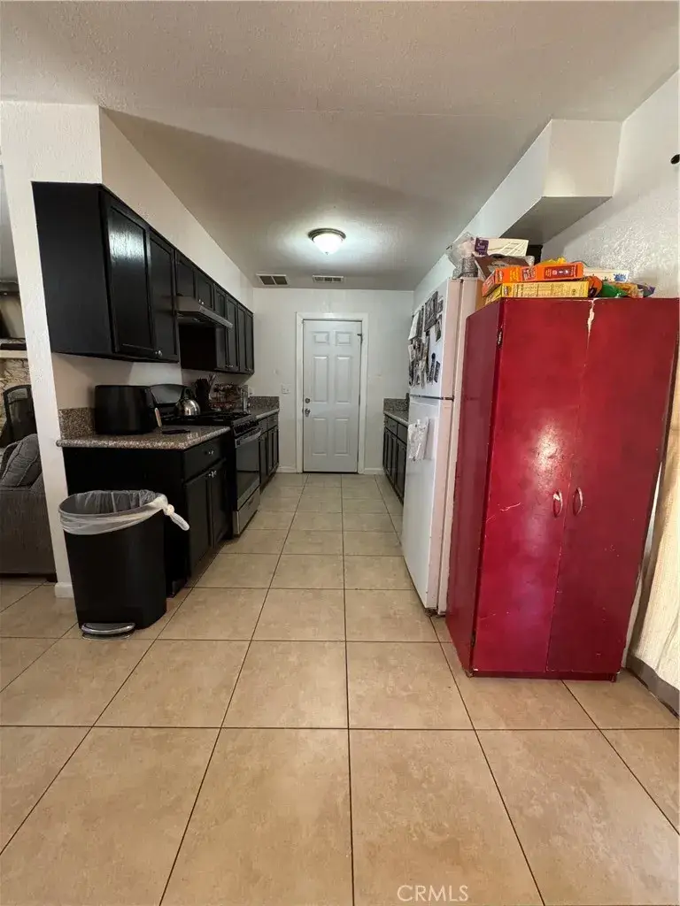 14530 Manzano, Victorville, CA 92392 - #3