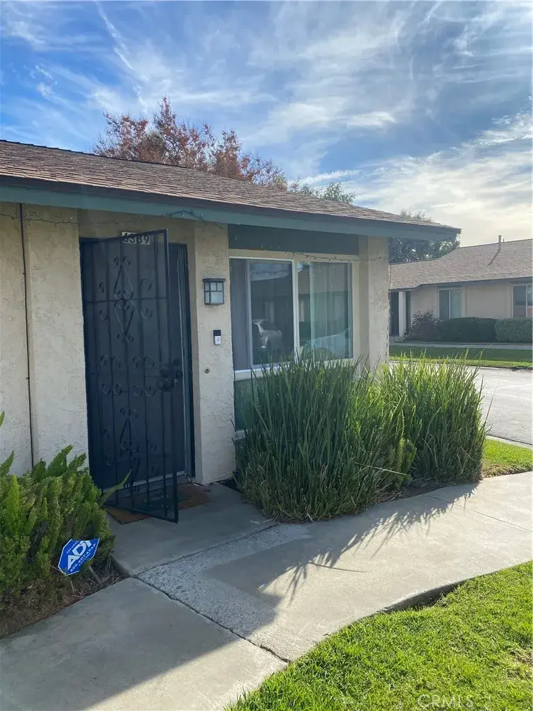 6389 Del Mar Way, Riverside, CA 92504 - #2