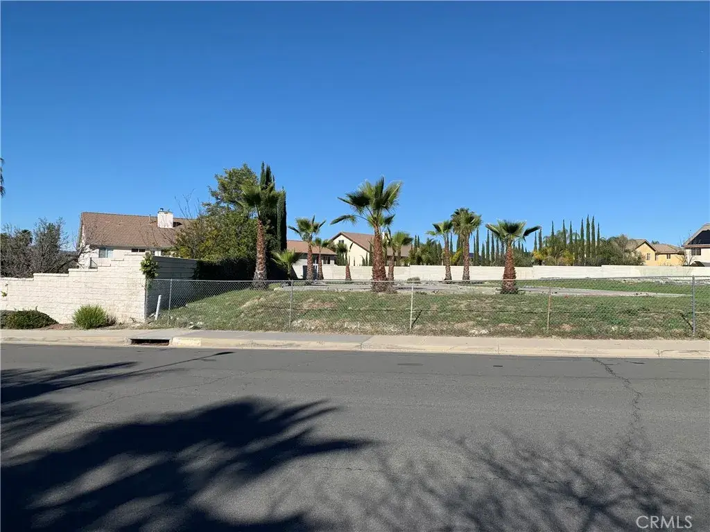 39565 Torrey Pines, Murrieta, CA 92563 - #1