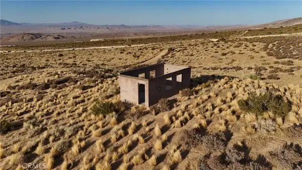 753 Crystal Creek (near), Lucerne Valley, CA 92356