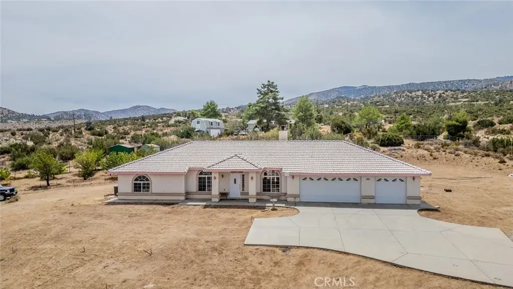 8767 Silver Rock, Pinon Hills, CA 92372 - #1