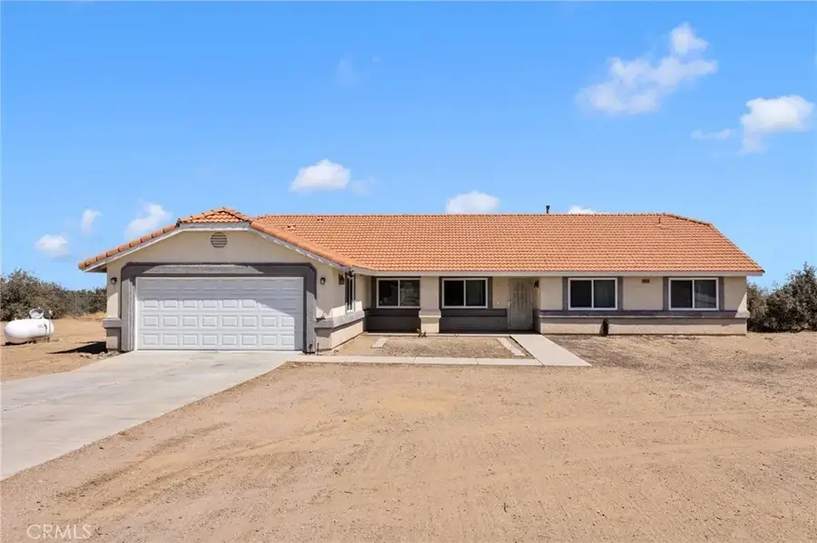9352 Cedar Street, Hesperia, CA 92344 - #3