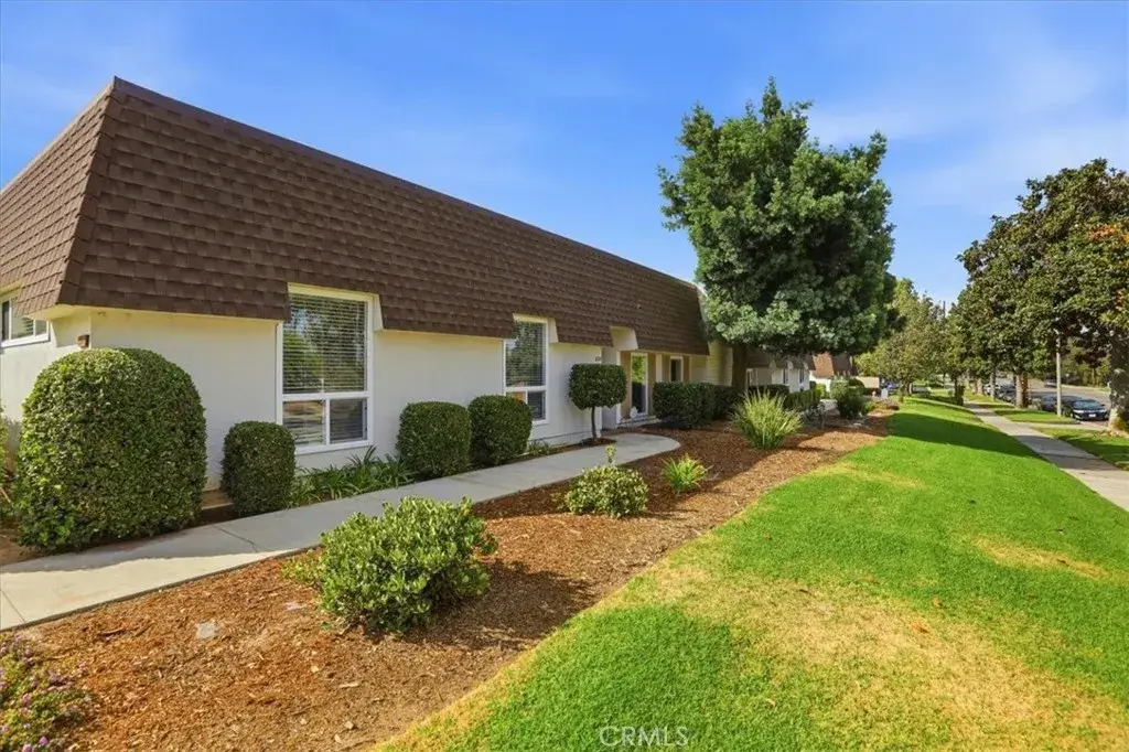 828 E Highland Avenue, Redlands, CA 92374 - #1
