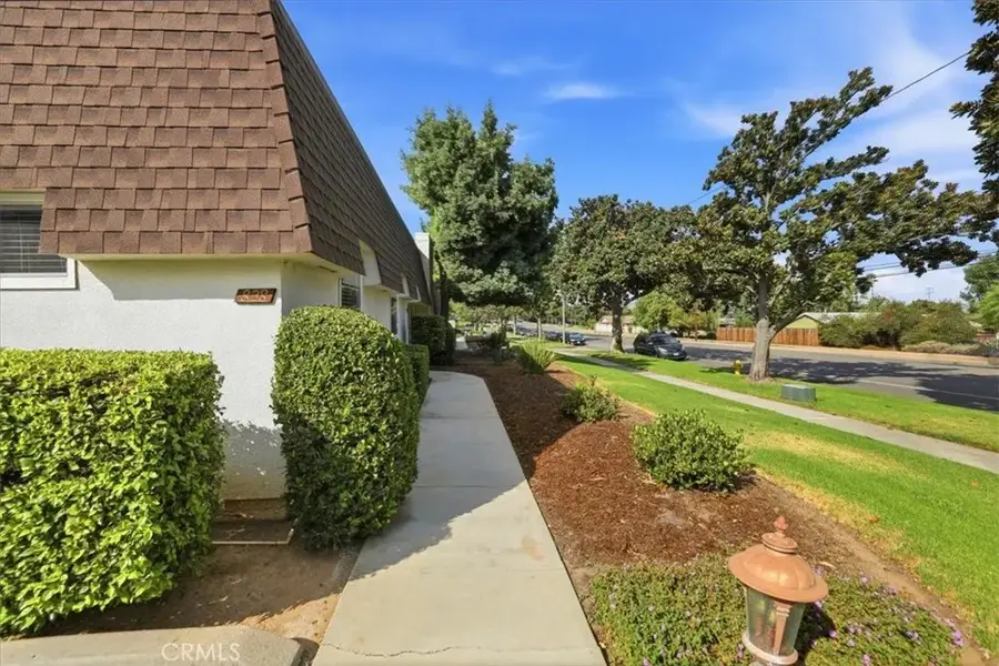 828 E Highland Avenue, Redlands, CA 92374 - #3