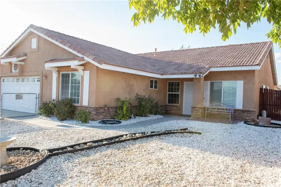 16034 Holly Brook Ln, Victorville, CA 92395 - #2