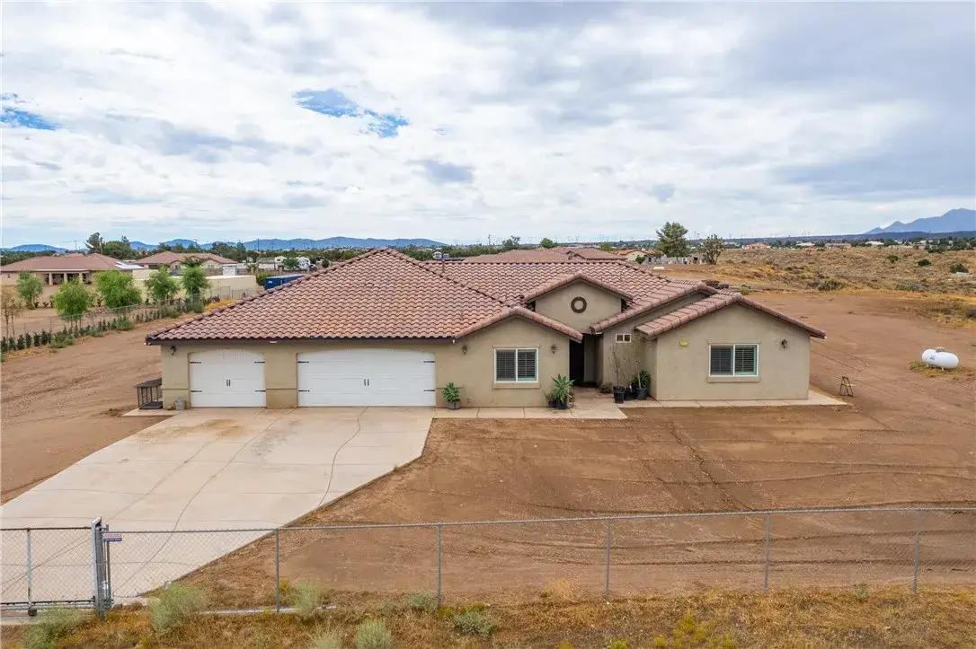 10215 Nielson, Oak Hills, CA 92344 - #1