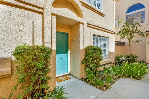18820 Vista Del Canon #C, Newhall, CA 91321