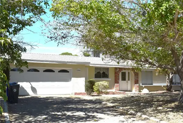 12566 Iroquois Road, Apple Valley, CA 92308