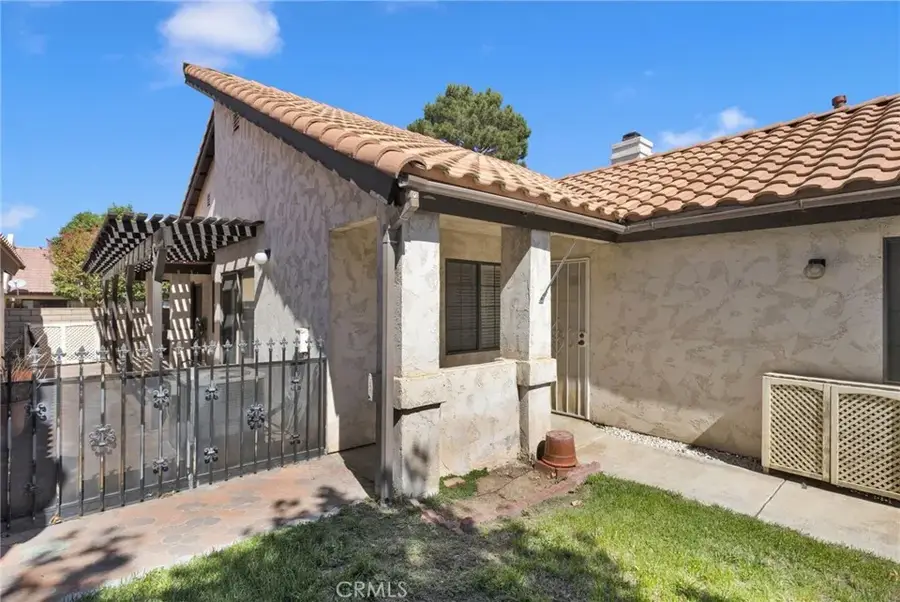 19270 Pine Way, Apple Valley, CA 92308 - #3