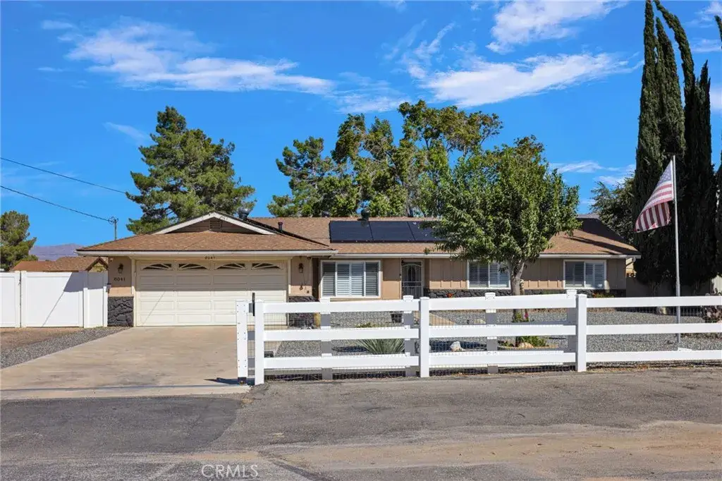 8041 Kingston, Hesperia, CA 92345 - #1