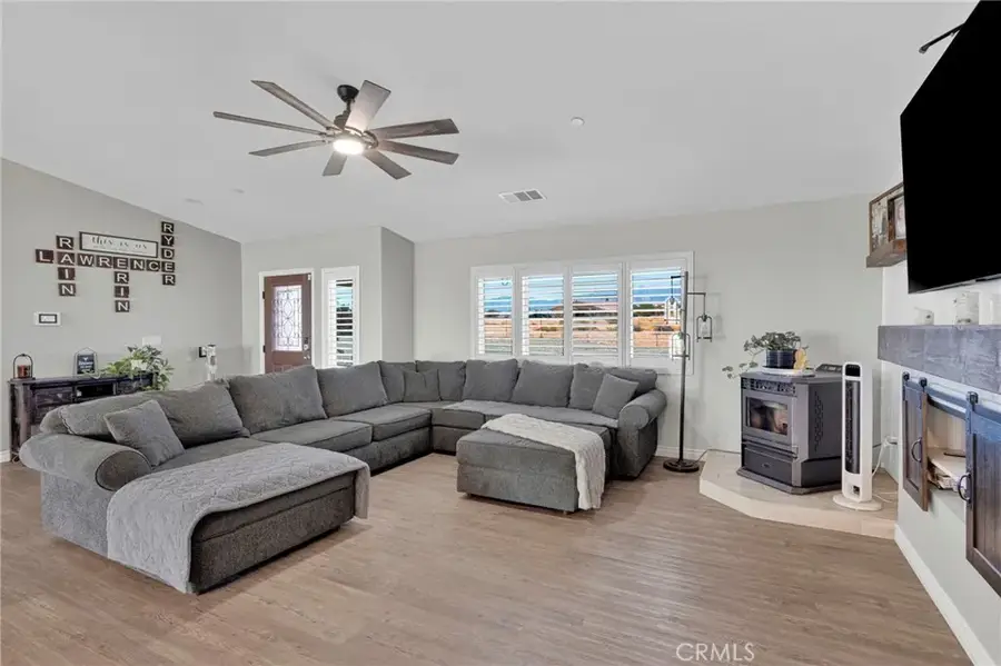 10529 Trinidad, Phelan, CA 92371 - #3