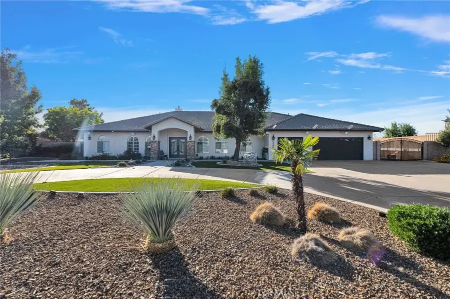 6980 Oak View Court, Oak Hills, CA 92344 - #2