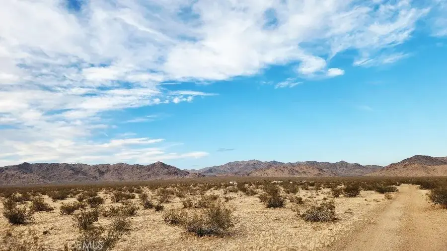 400 Near Greastwood Lane, Lucerne Valley, CA 92356 - #3
