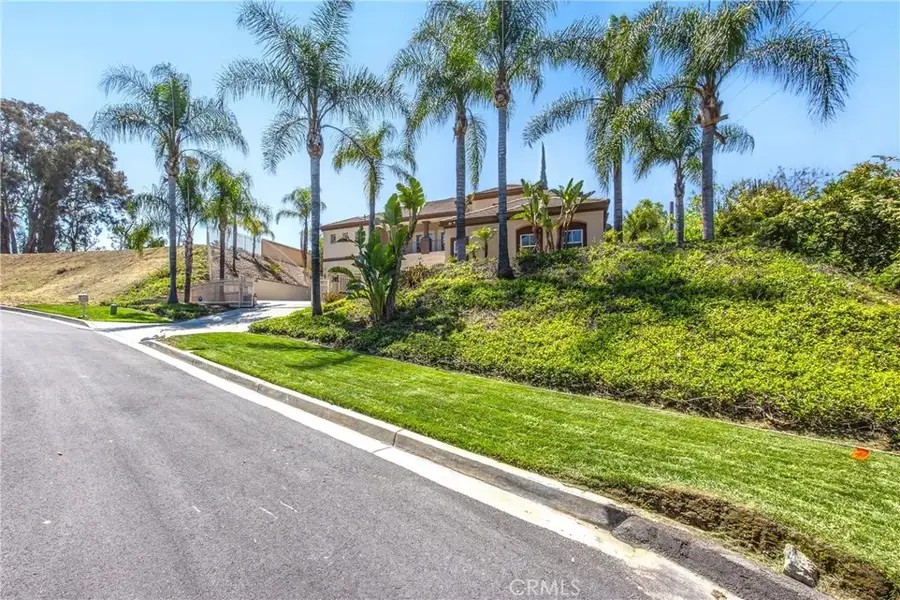 652 Fairway Drive, Redlands, CA 92373 - #3