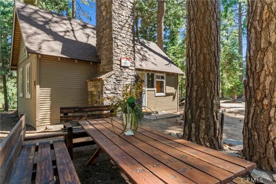 27917 Squirrel Lane, Lake Arrowhead, CA 92352 - Image #2