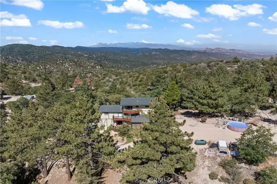 161 N Trails End Road, Green Valley Lake, CA 92341 - Image #3