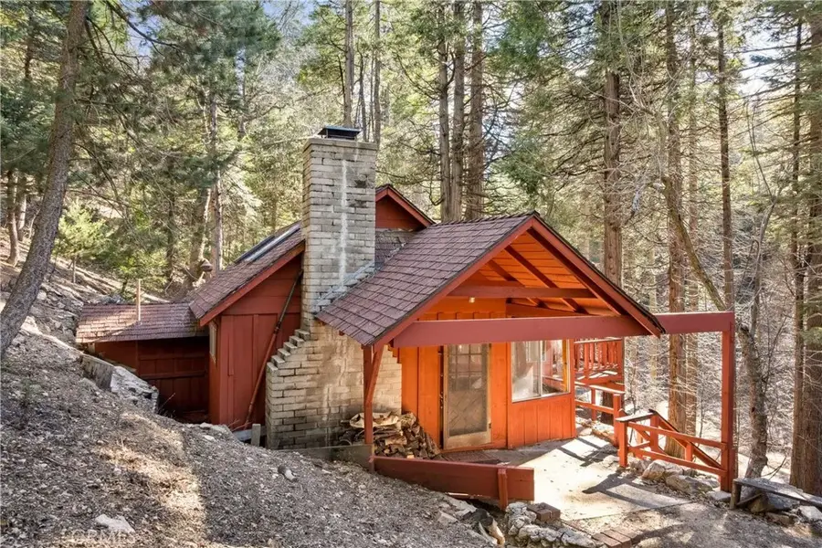 465 Blue Jay Canyon Road, Blue Jay, CA 92317 - #2