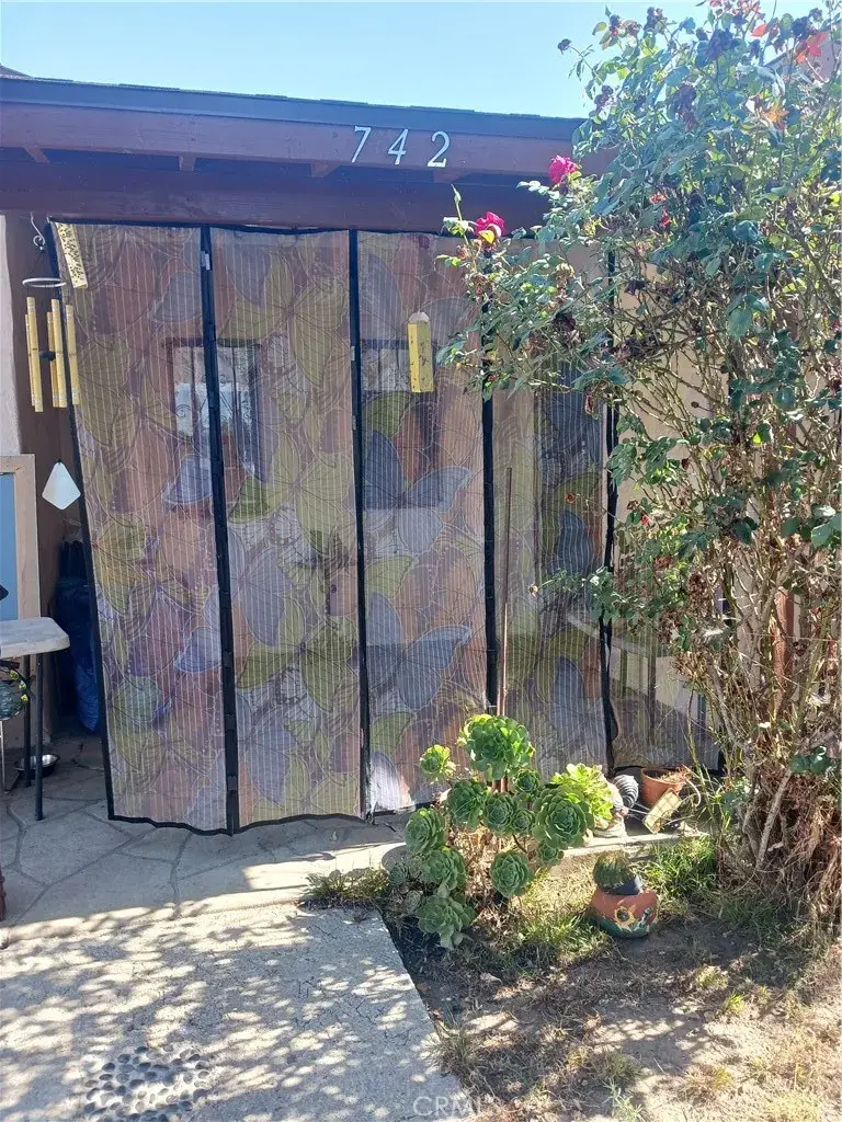 742 Belden Avenue, Los Angeles, CA 90022 - Image #1