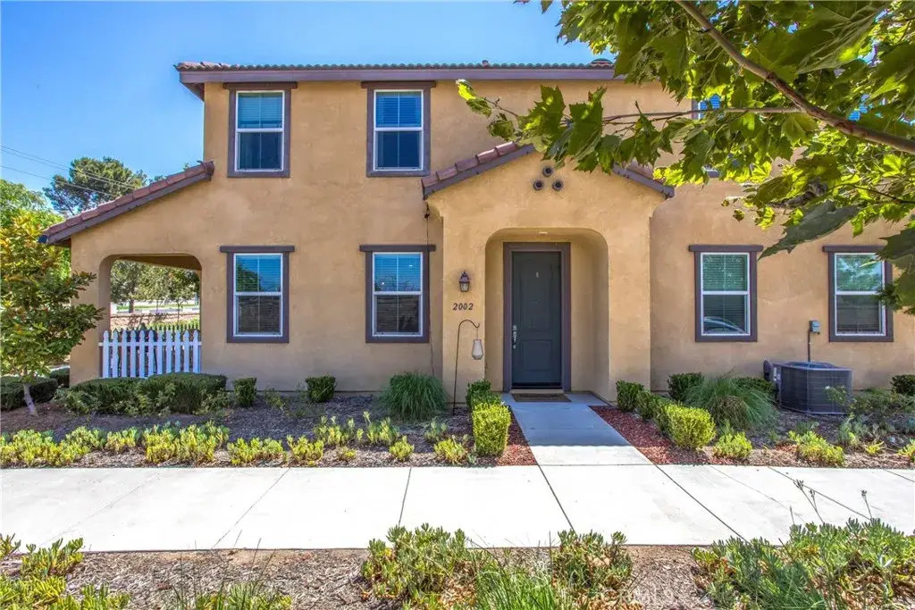 2002 Juniper Lane, Colton, CA 92324 - Image #1