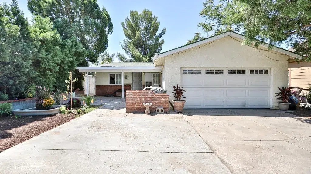 2810 11th Street, Riverside, CA 92507 - Image #1