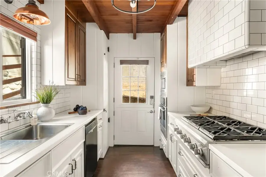 110 Highway 173, Lake Arrowhead, CA 92352 - Image #2