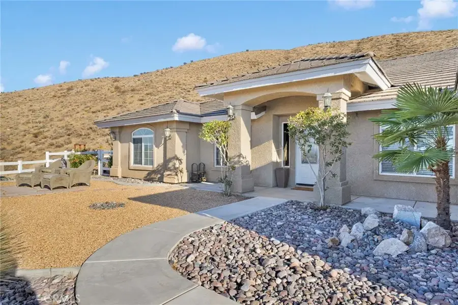 21548 Sagebrush Court, Apple Valley, CA 92308 - Image #2