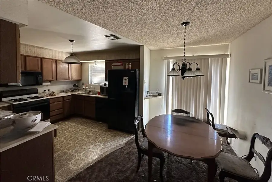 20489 Wren, Apple Valley, CA 92308 - Image #3