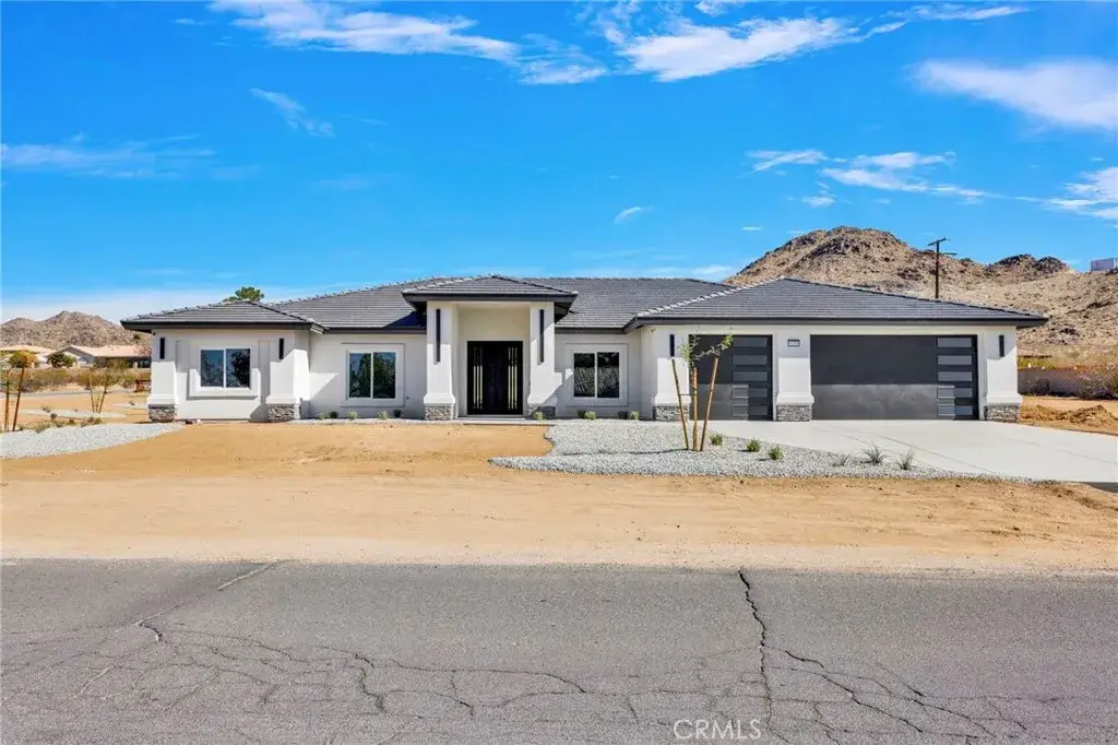 16339 Rimrock Rd. Road, Apple Valley, CA 92307 - Image #1