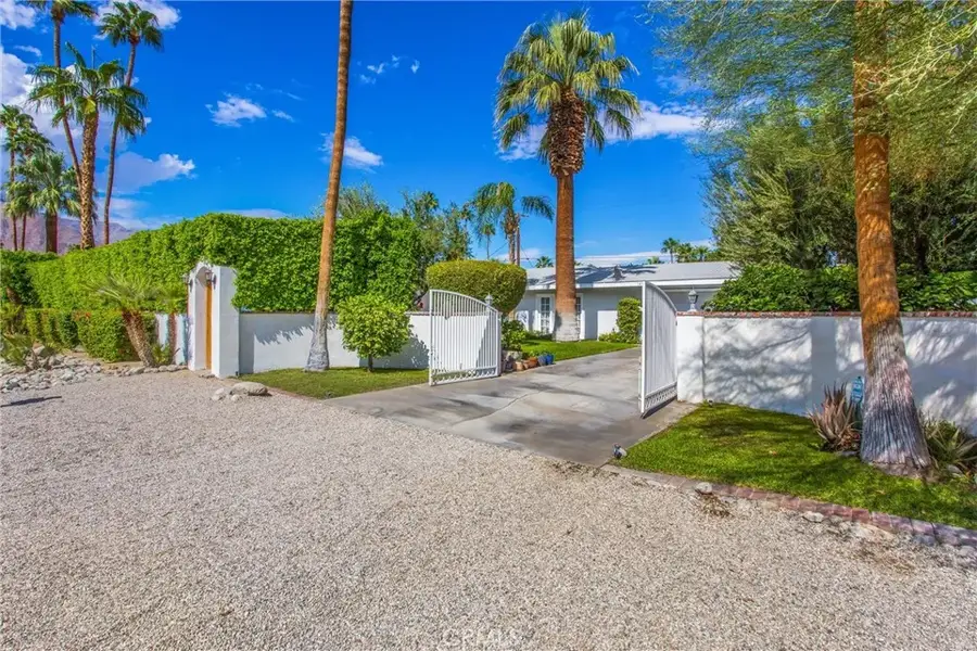 1450 Tamarisk Rd, Palm Springs, CA 92262 - #2