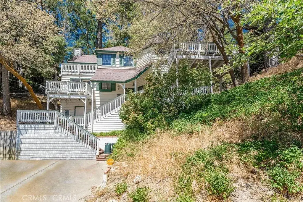 26333 Walnut Hills Dr, Lake Arrowhead, CA 92352 - Image #1