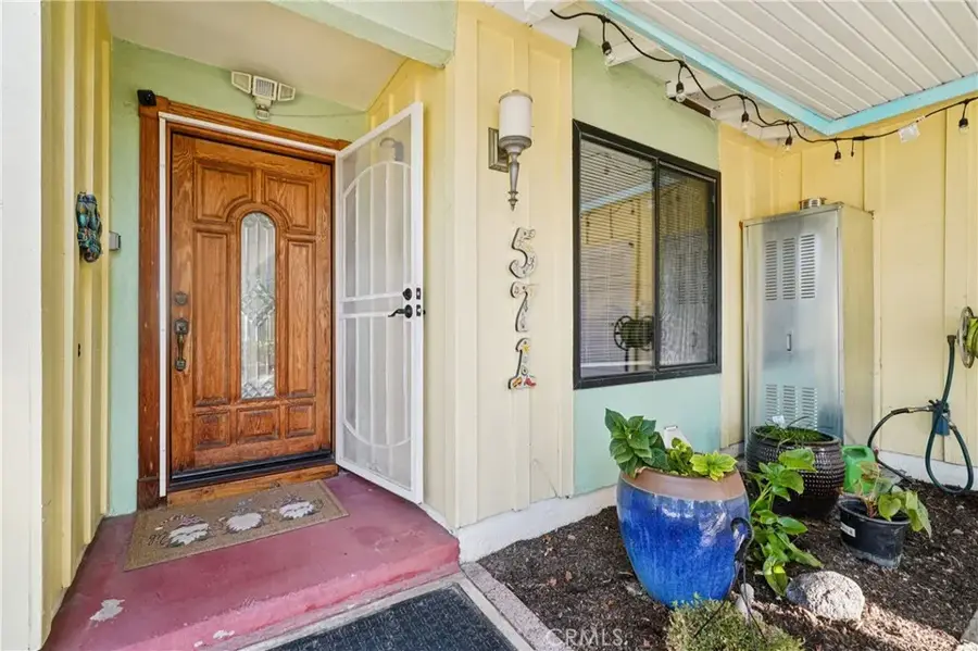 571 Oriole, Corona, CA 92879 - Image #3