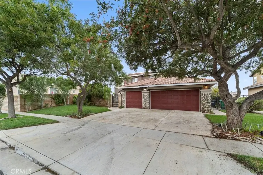 879 Derby, Corona, CA 92882 - Image #2