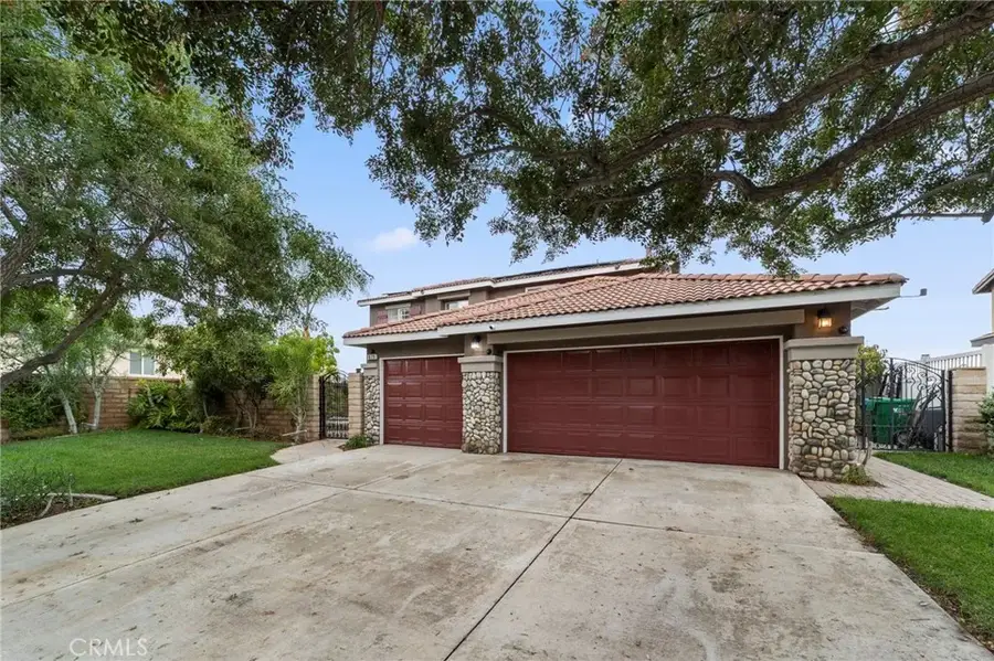 879 Derby, Corona, CA 92882 - Image #3