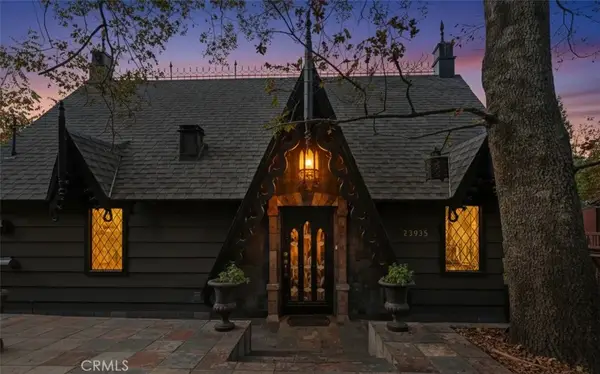 23935 Zurich, Crestline, CA 92325