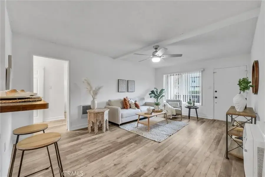 1030 W Macarthur Boulevard #5, Santa Ana, CA 92707 - Image #3