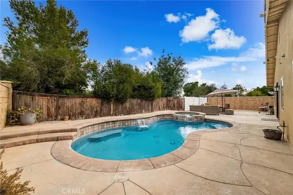 1395 Pinewood Dr, Corona, CA 92881