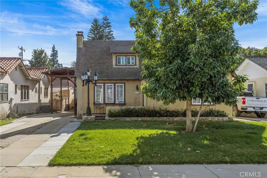 122 E Rosewood Court, Ontario, CA 91764 - Image #2