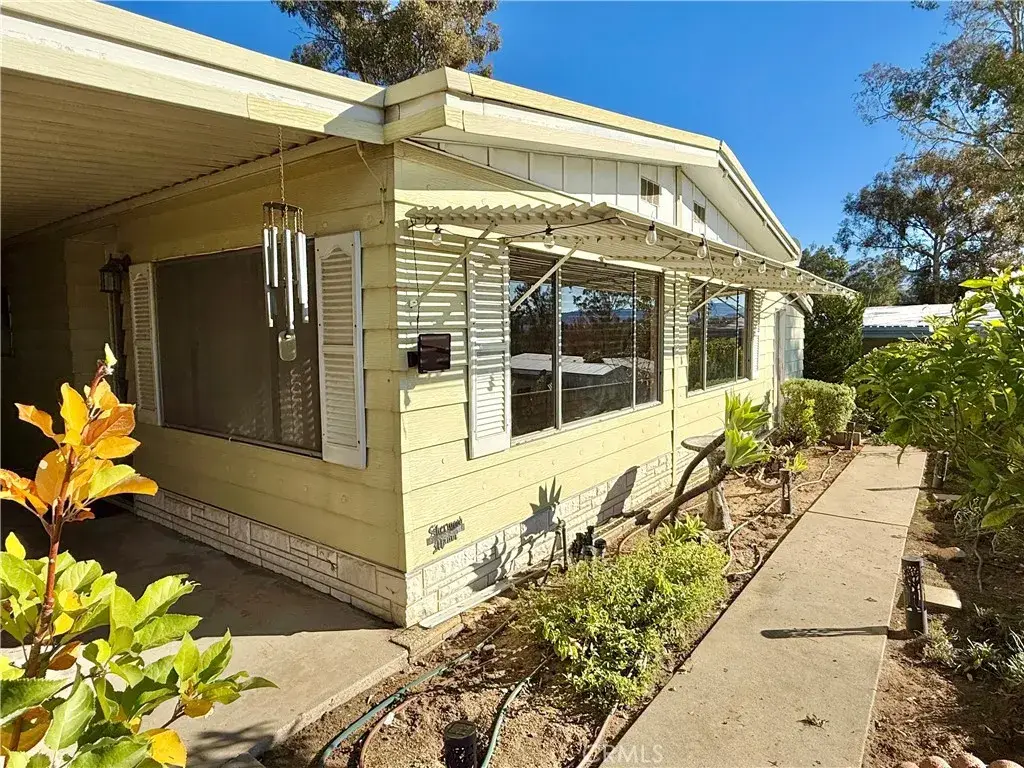 4040 Piedmont #129, Highland, CA 92346 - #1