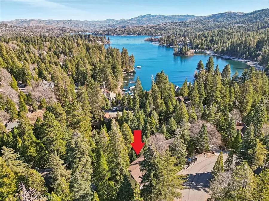 195 Birchwood Drive, Lake Arrowhead, CA 92352 - Image #2